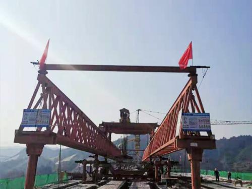 海南文昌廠家 淺析自平衡架橋機過孔步驟