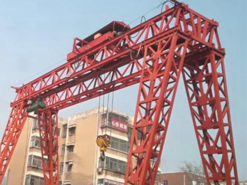 陜西延安雙葫蘆龍門吊的應用領域廣泛