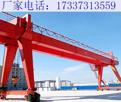 河北石家莊10噸箱式龍門吊拆卸后的部件存放