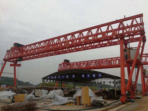 橋門式起重機(jī)雨天作業(yè)的操作規(guī)范