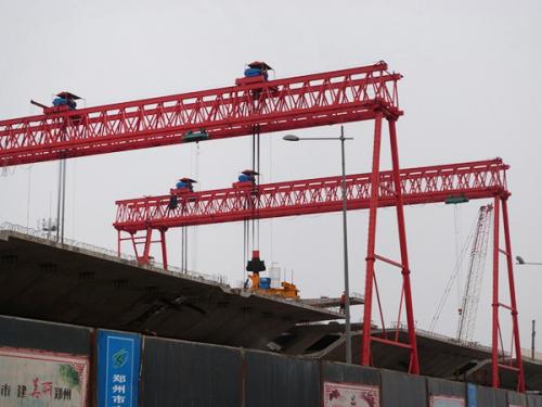 河北邯鄲關(guān)于龍門吊的起升與運(yùn)行機(jī)構(gòu)改造升級