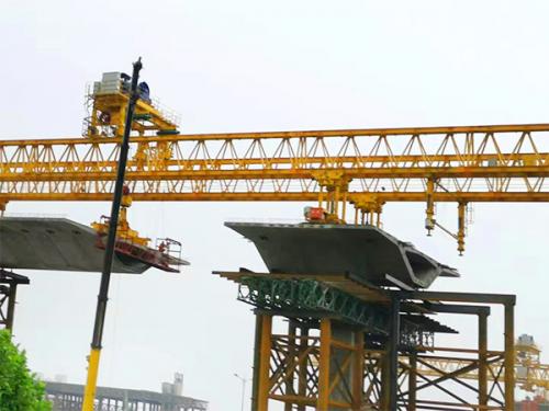 關于架橋機電氣改造和過孔作業遇到的困難